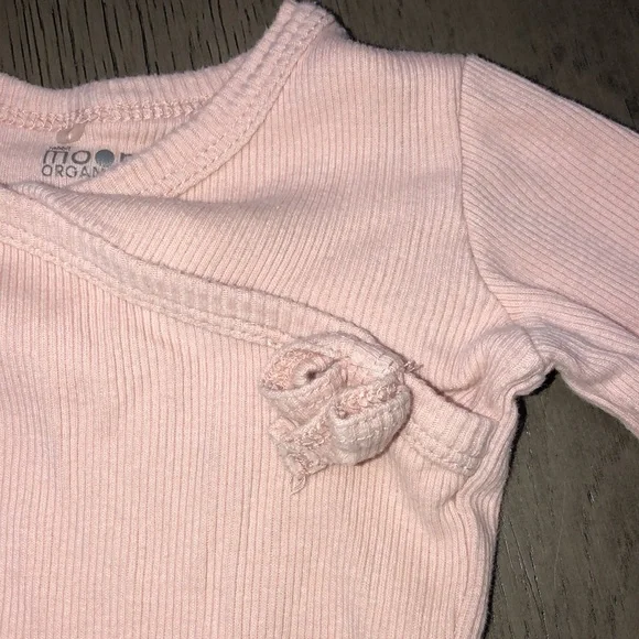 Baby girl onesie - Picture 2 of 6
